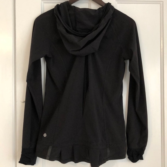 Lululemon lighten up Pullover - Picture 5 of 13